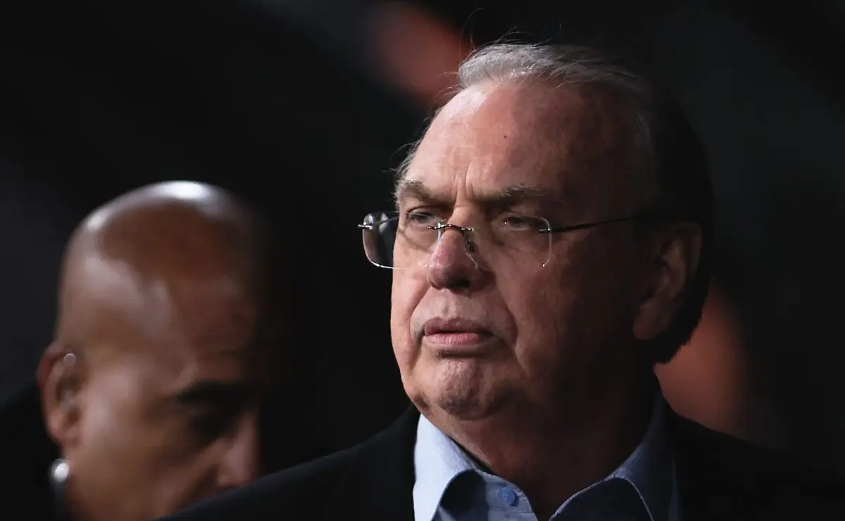 Demissão do líder do DM do Corinthians intensifica a pressão na gestão de Osmar Stabile