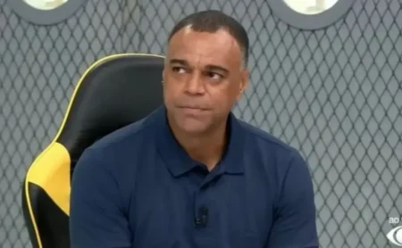Denílson alerta: Oportunidades na Copa não se esgotam em convocações "Denílson alerta: Oportunidades na Copa não se esgotam em convocações"