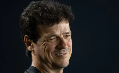 Diniz reforça pedido por Rayan, do Vasco, na Seleção e avisa Ancelotti: 'Tem que estar no radar'