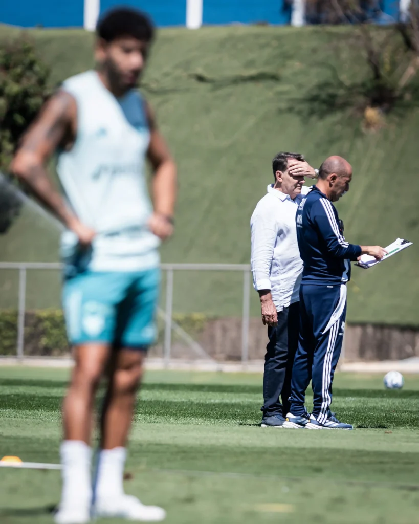 Do anonimato à entrevista: a jornada do Cruzeiro na contratação e prospecção de mercado