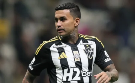 Dudu Torce por Virada Histórica do Palmeiras na Libertadores: Um Torcedor Aqui! Dudu Torce por Virada Histórica do Palmeiras na Libertadores: "Um Torcedor Aqui!"