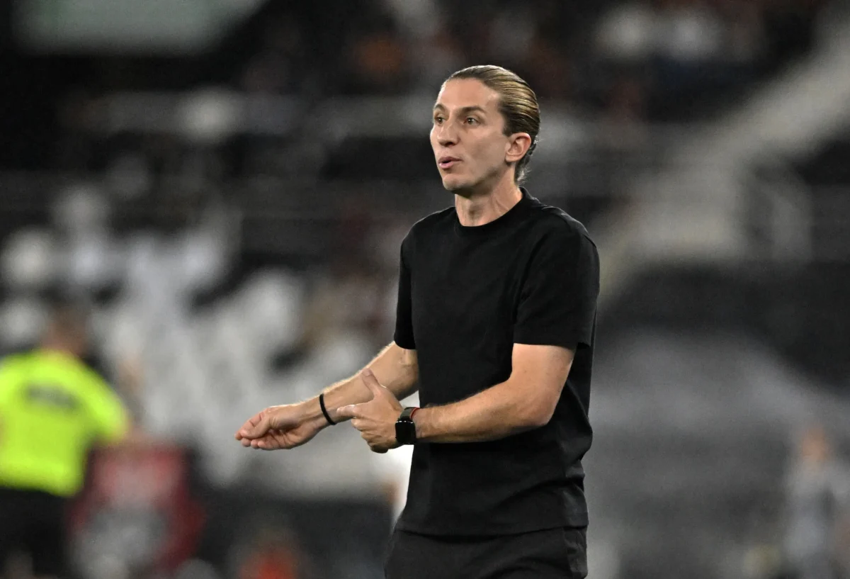 Escalação do Flamengo: Saúl é dúvida, e Filipe Luís retorna para o jogo com o Palmeiras