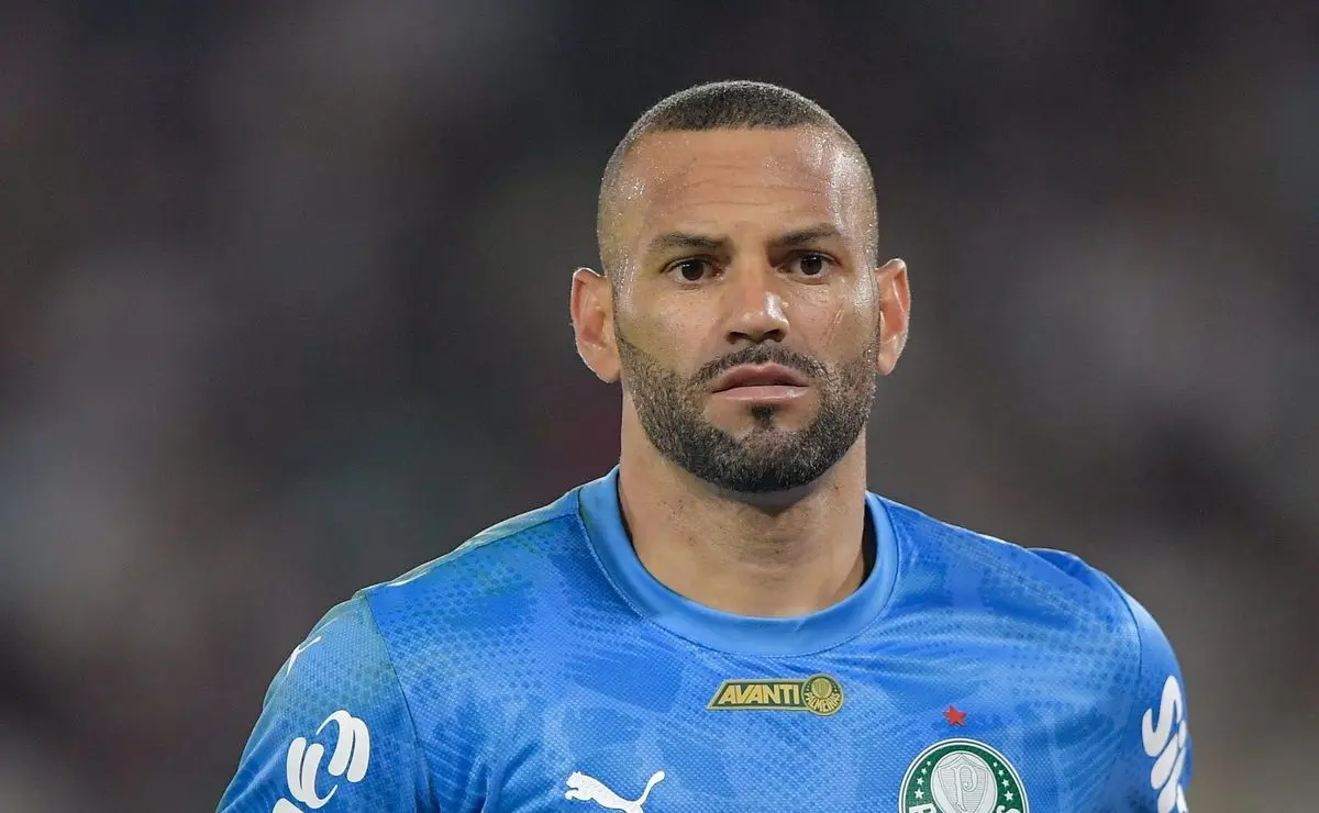 Estreia de Carlos Miguel leva Palmeiras a definir com cautela o retorno de Weverton