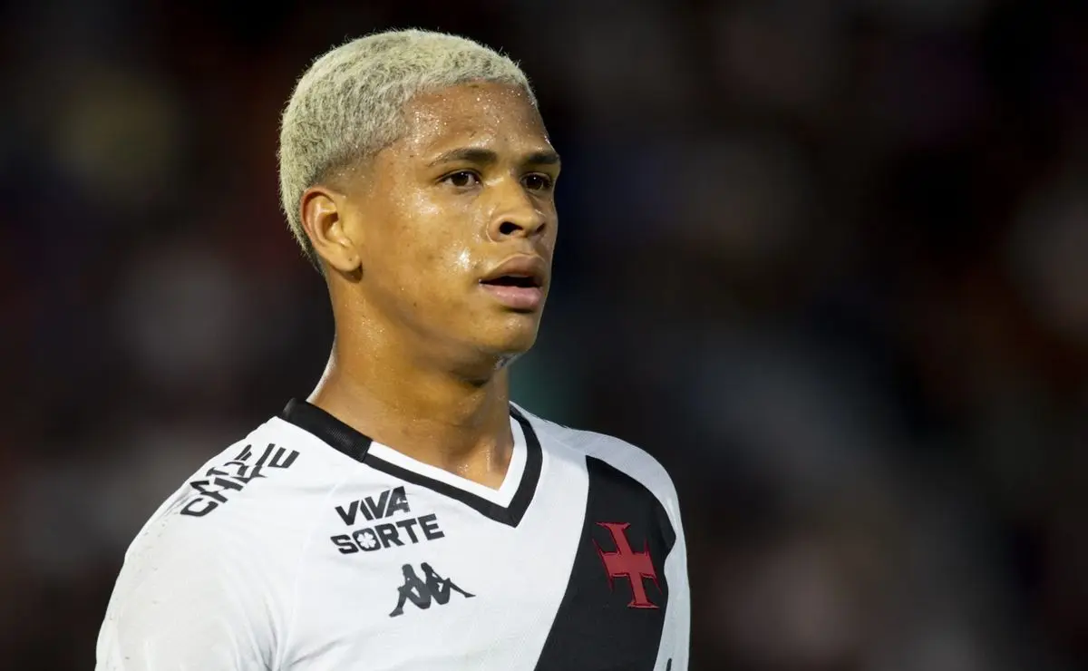 Evandro Fornari elogia jogadores pós-vitória e destaca evolução de Barros: Vai melhorar ainda mais Evandro Fornari elogia jogadores pós-vitória e destaca evolução de Barros: "Vai melhorar ainda mais"