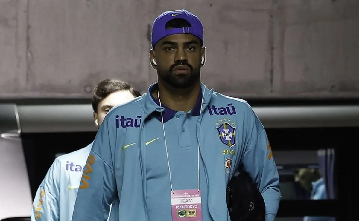 Fabrício Bruno pede desculpas por erros e defende Cruzeiro Fabrício Bruno pede desculpas por erros e defende Cruzeiro