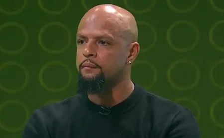 Felipe Melo critica Abel Ferreira após derrota do Palmeiras contra a LDU: Um verdadeiro amasso Felipe Melo critica Abel Ferreira após derrota do Palmeiras contra a LDU: "Um verdadeiro amasso"