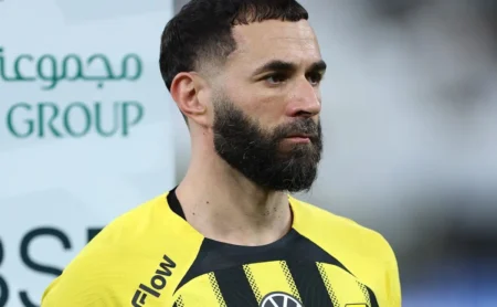 Fenerbahçe foca em Pedro após saída de Dzeko, mas Flamengo pede 20 milhões de euros e mira vira Benzema