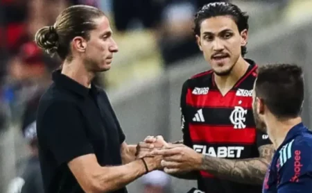 Filipe Luís: A Revolução no Futebol de Pedro no Flamengo, segundo Rizek Filipe Luís: A Revolução no Futebol de Pedro no Flamengo, segundo Rizek