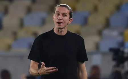 Filipe Luís Destaca Maturidade do Flamengo e Elogia Carrascal Após Vitória Contra o Racing Filipe Luís Destaca Maturidade do Flamengo e Elogia Carrascal Após Vitória Contra o Racing