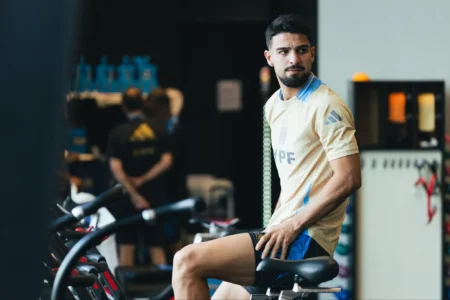 Flaco e Aníbal Retornam para Encarar Palmeiras x Bragantino em Voo Fretado "Flaco e Aníbal Retornam para Encarar Palmeiras x Bragantino em Voo Fretado"