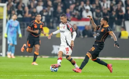 Flamengo Foca em De La Cruz Apesar do Interesse Milionário do River Plate