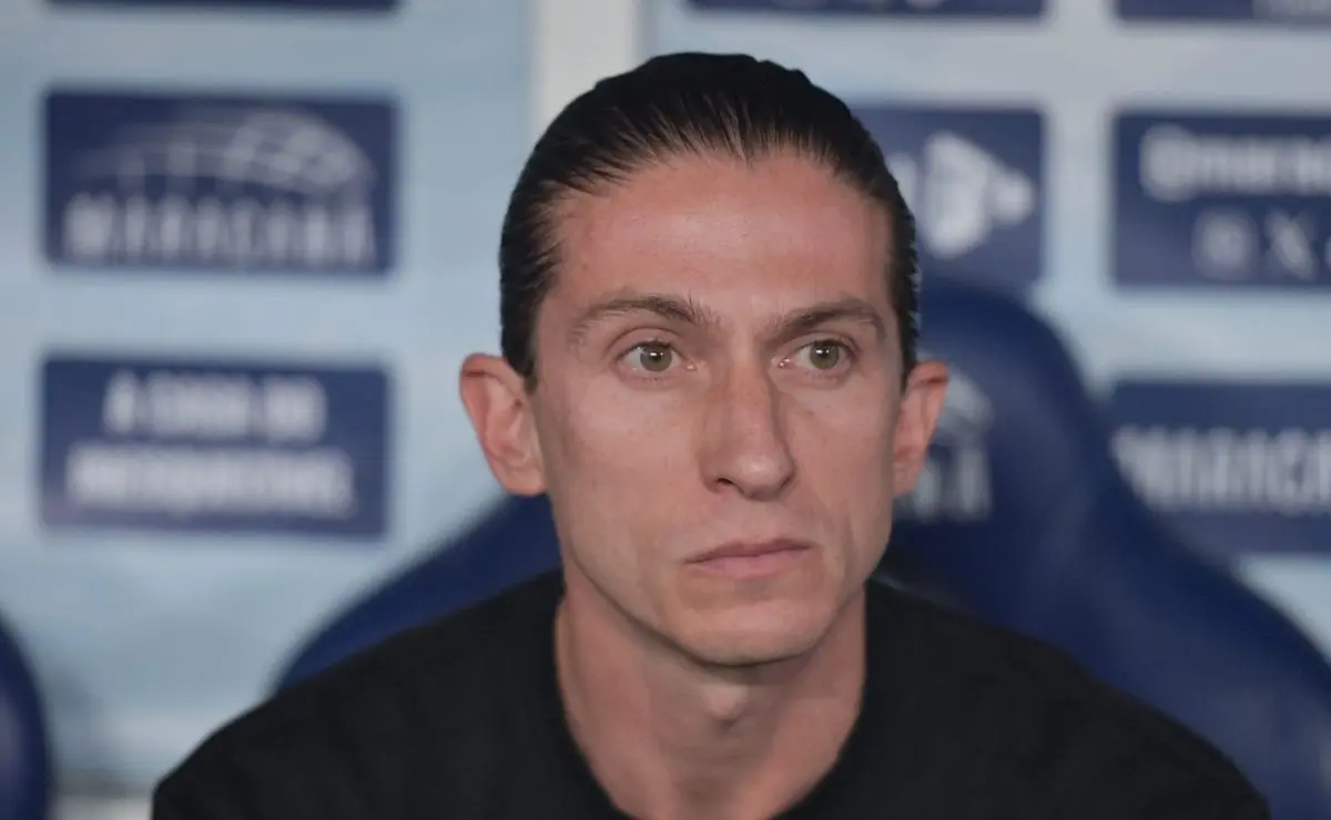 "Flamengo busca antecipar renovações de Arrascaeta e Filipe Luís antes da data da Fifa"