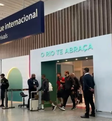 Flamengo chega ao Rio após garantir vaga na final da Libertadores Flamengo chega ao Rio após garantir vaga na final da Libertadores