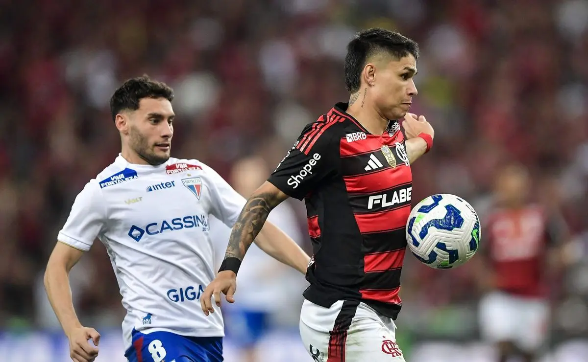 Flamengo desafia o Fortaleza, dono de um dos piores desempenhos em casa, para consolidar sua liderança entre os visitantes do Brasileirão Flamengo desafia o Fortaleza, dono de um dos piores desempenhos em casa, para consolidar sua liderança entre os visitantes do Brasileirão