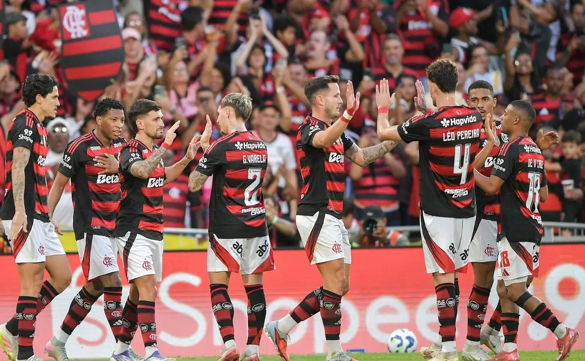 Flamengo e Palmeiras: 860 policiais e esquema de segurança especial no Maracanã Flamengo e Palmeiras: 860 policiais e esquema de segurança especial no Maracanã