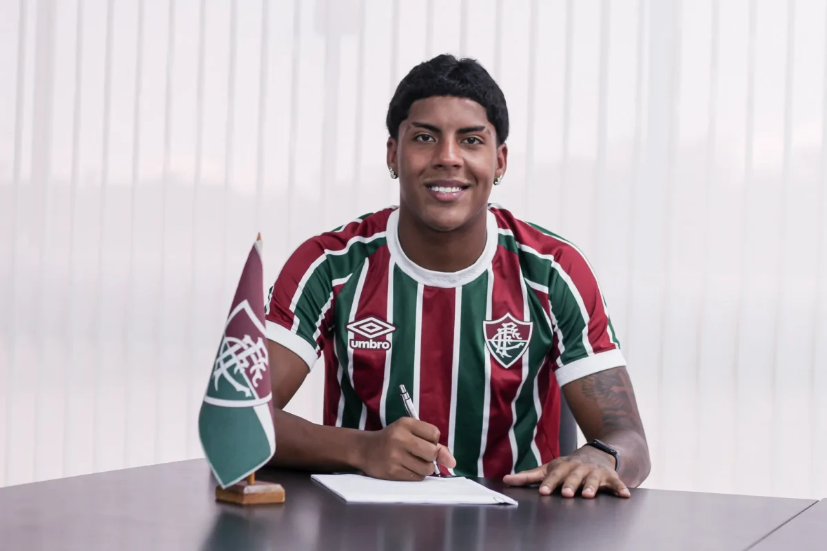 Fluminense: Quatro Reforços Podem Chegar na Reta Final do Ano Fluminense: Quatro Reforços Podem Chegar na Reta Final do Ano