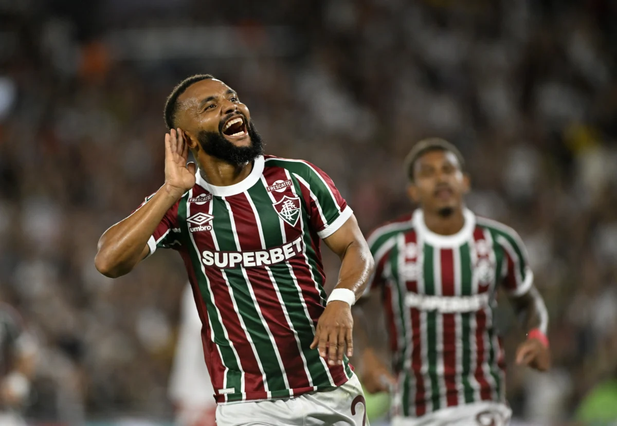 Fluminense: Volume ofensivo para goleada e disputa acirrada pela Libertadores Fluminense: Volume ofensivo para goleada e disputa acirrada pela Libertadores