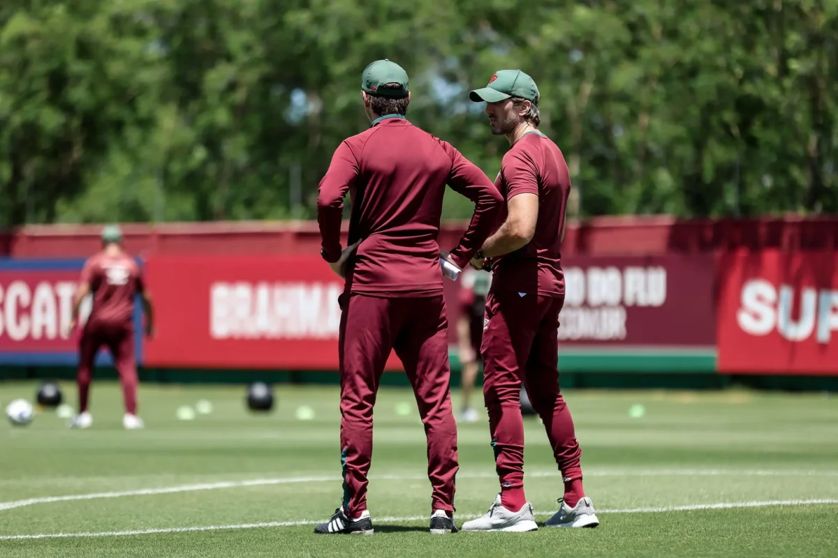 Fluminense: Zubeldía altera defesa, mas mantém a espinha dorsal da equipe Fluminense: Zubeldía altera defesa, mas mantém a espinha dorsal da equipe