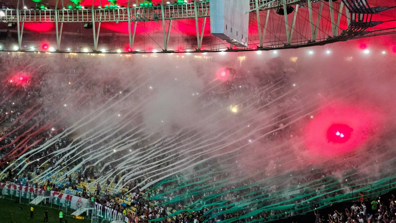 Fluminense busca reaproximação com torcida e superar críticas a Soteldo e Otávio