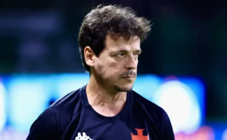 Gol perdido por jogador emprestado do Vasco desfaz a rede