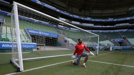 Goleiro mais caro da história do Palmeiras, Carlos Miguel terá sua estreia em fase crucial Goleiro mais caro da história do Palmeiras, Carlos Miguel terá sua estreia em fase crucial