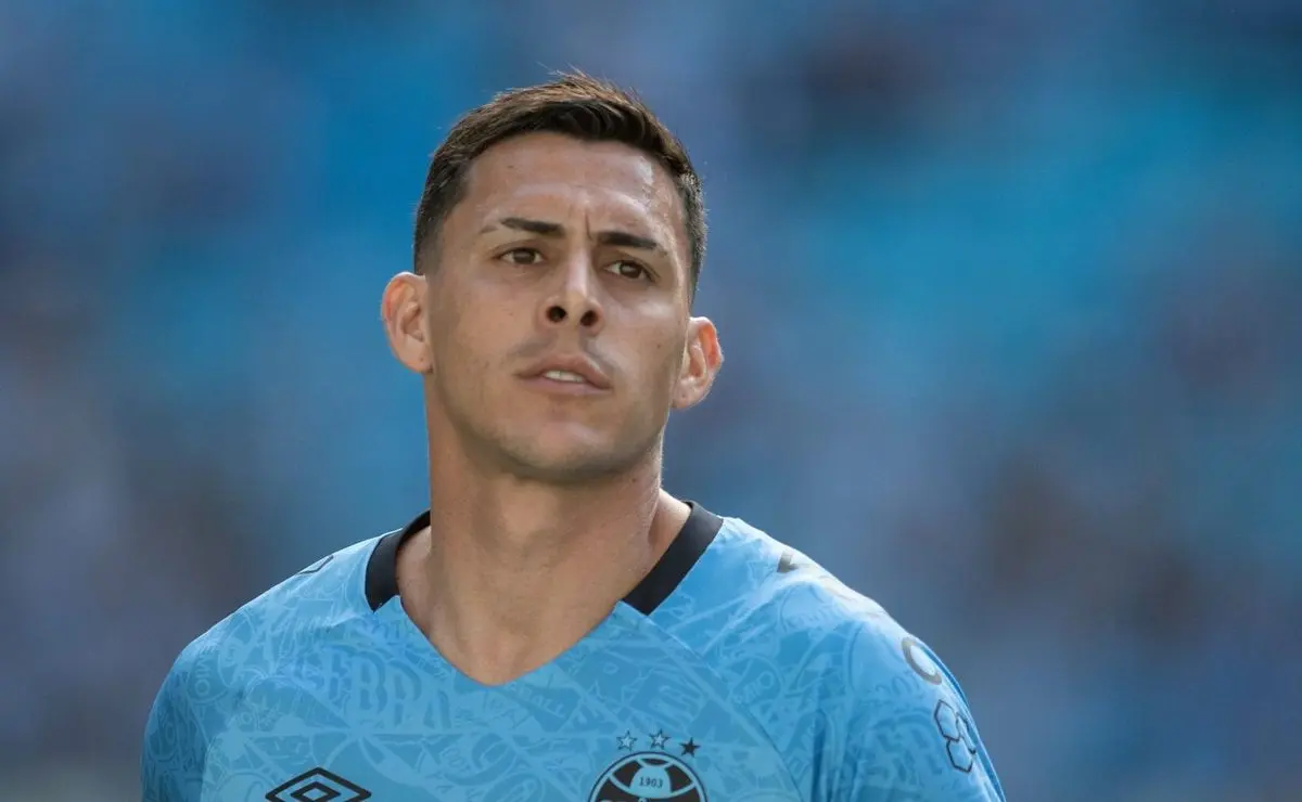 Grêmio, com foco em 2026, avalia saídas de Cristaldo, Pavón e Kike Olivera por boas propostas