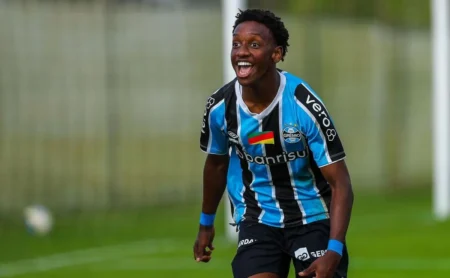 Grêmio vende Gabriel Mercado por mais de R$ 100 milhões para o Shakhtar e jogador aceita transferência Grêmio vende Gabriel Mercado por mais de R$ 100 milhões para o Shakhtar e jogador aceita transferência