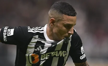 Guilherme Arana e Gustavo Scarpa Fora do Confronto do Atlético-MG Contra o Inter no Beira-Rio Pelo Brasileirão