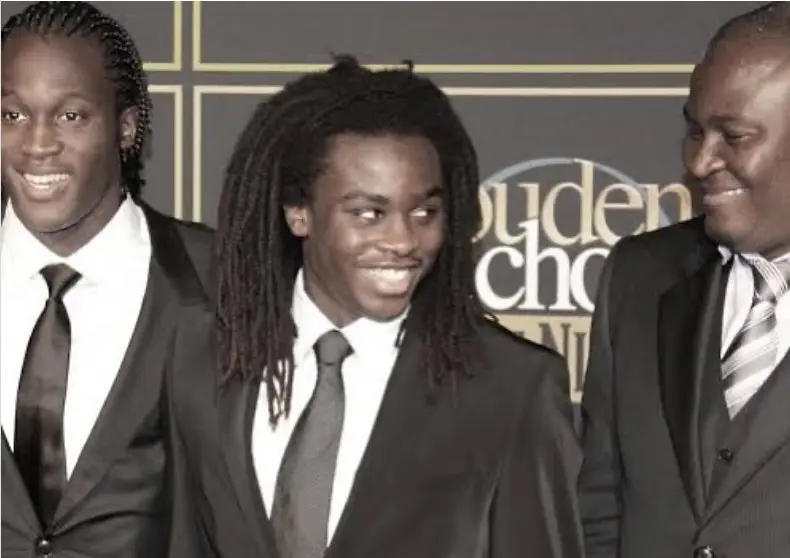 Irmãos Lukaku denunciam extorsão da família após morte do pai em Congo. Irmãos Lukaku denunciam "extorsão" da família após morte do pai em Congo.