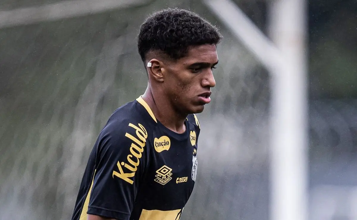 Jogador do Santos manifesta insatisfação e considera eventual saída ao final da temporada