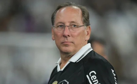 John Textor Reúne-se no Botafogo para Planejamento da Temporada 2026 John Textor Reúne-se no Botafogo para Planejamento da Temporada 2026