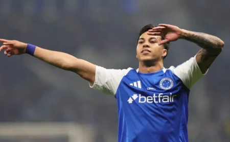 Kaio Jorge do Cruzeiro: Quase o Dobro de Participações em Gols por Jogo de Vitor Roque Kaio Jorge do Cruzeiro: Quase o Dobro de Participações em Gols por Jogo de Vitor Roque