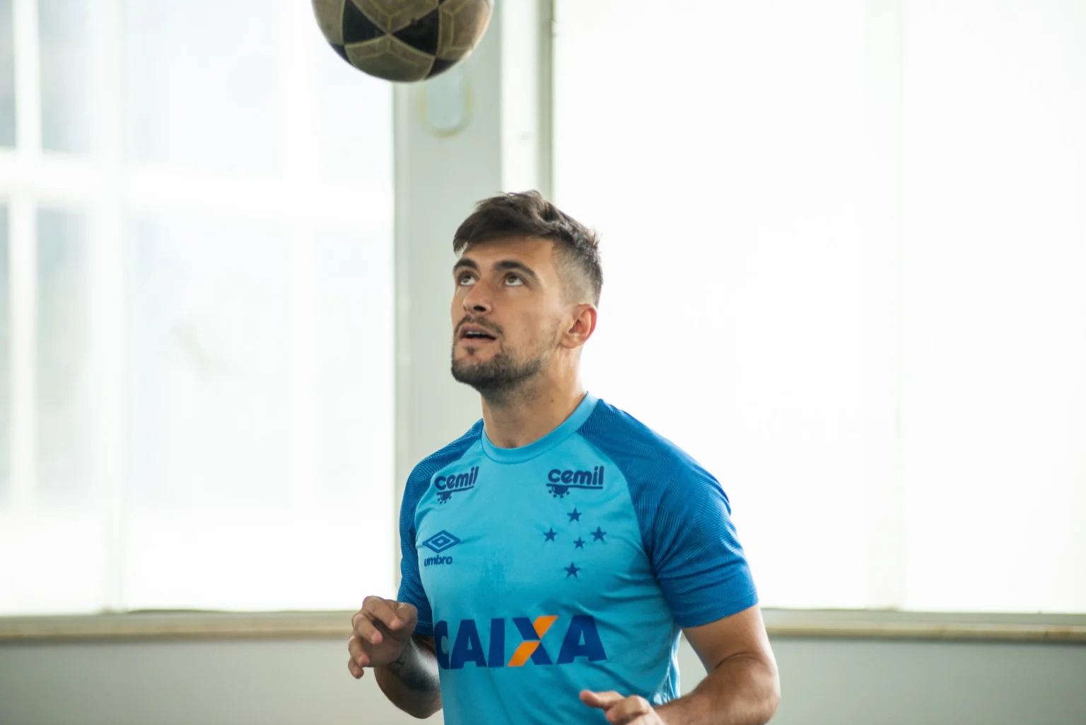 Lembra disso? Cruzeiro gastou R$ 60 milhões para contratar Arrascaeta em 2018