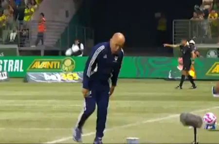 Leonardo Jardim: de sorrisos a Abel à indignação no comando do Cruzeiro