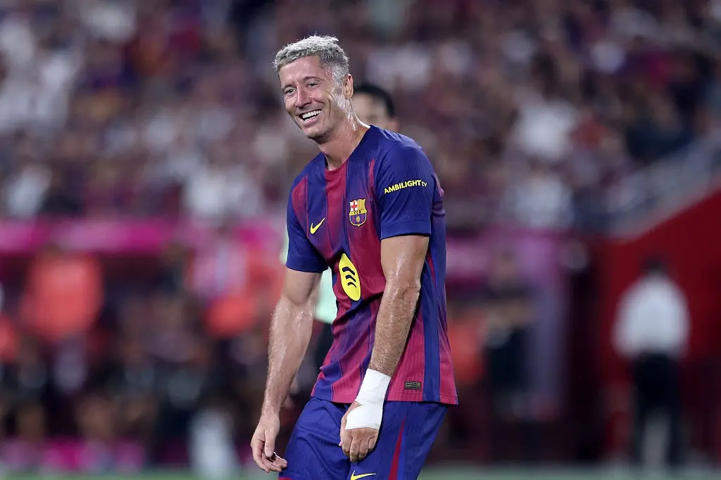 Lewandowski sofre lesão na coxa e deve ser desfalque do Barcelona na Champions