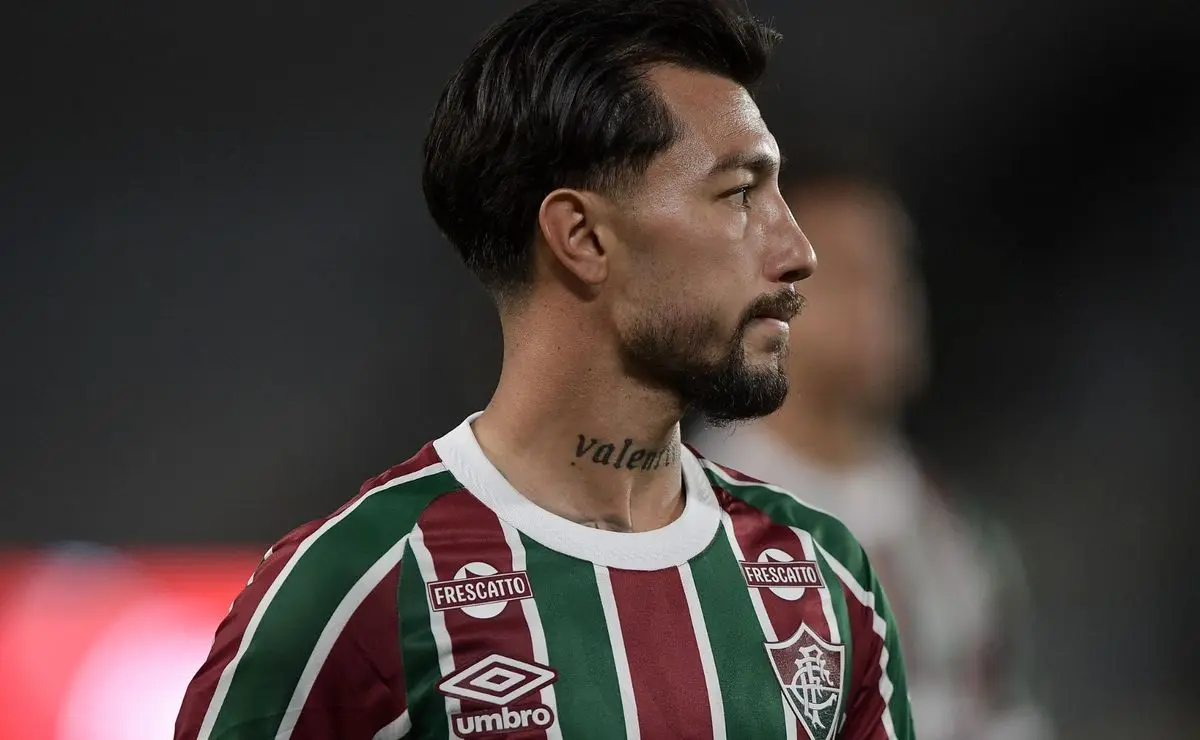 Lucho Acosta vive momento de destaque no Fluminense e vira ídolo dos torcedores tricolores Lucho Acosta vive momento de destaque no Fluminense e vira ídolo dos torcedores tricolores
