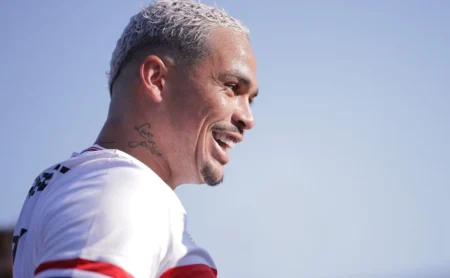 Luciano é oferecido ao Vasco para o ano de 2026, mas São Paulo nega saída e mantém atacante no elenco