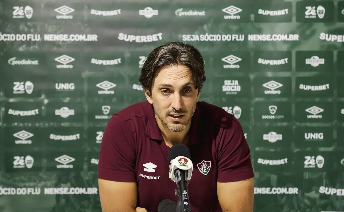 Luís Zubeldía justifica a estratégia do Fluminense na derrota para Mirassol: “Sempre foi para buscar o resultado”
