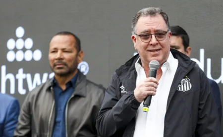 Marcelo Teixeira Avança com Santos rumo à SAF, com Valores Estimados Acima de R$ 750 Milhões Marcelo Teixeira Avança com Santos rumo à SAF, com Valores Estimados Acima de R$ 750 Milhões