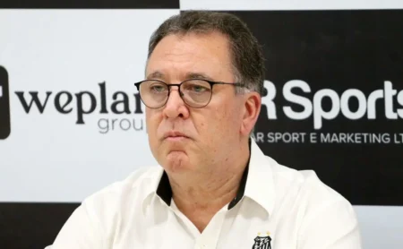 Marcelo Teixeira: Elenco do Santos é excelente, avalia presidente em meio à má fase Marcelo Teixeira: Elenco do Santos é "excelente", avalia presidente em meio à má fase