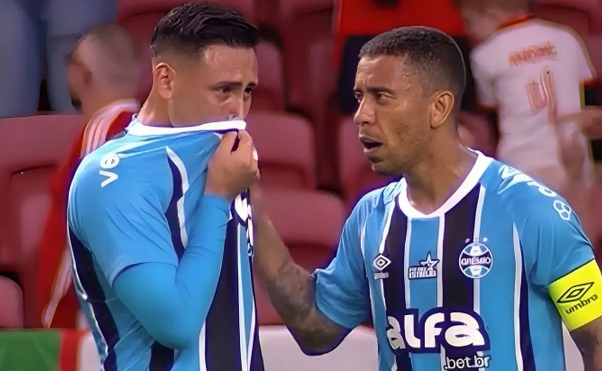 Marcos Rocha revela o que pediu a Noriega após choro no Gre-Nal vencido pelo Grêmio Marcos Rocha revela o que pediu a Noriega após choro no Gre-Nal vencido pelo Grêmio