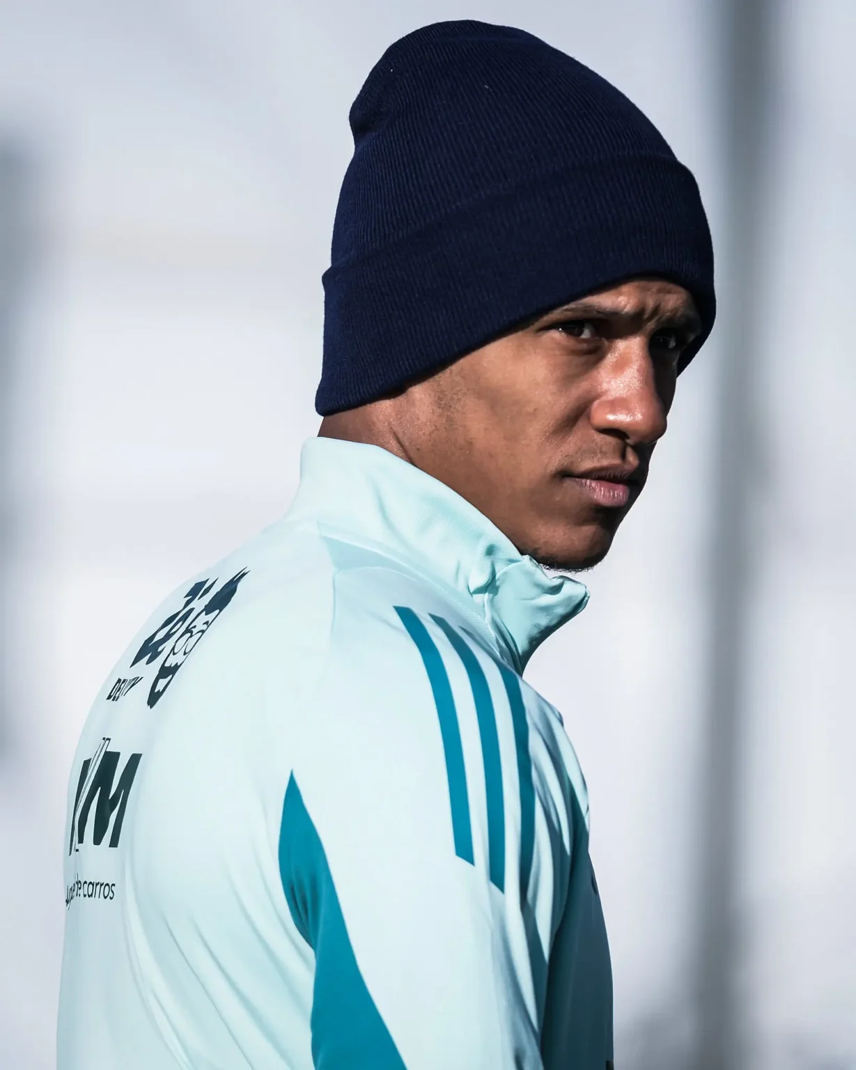 Marquinhos: Suspeita de lesão no joelho após trauma em treino do Cruzeiro