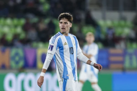 Médicos do Botafogo acompanham cirurgia de Montoro em Buenos Aires