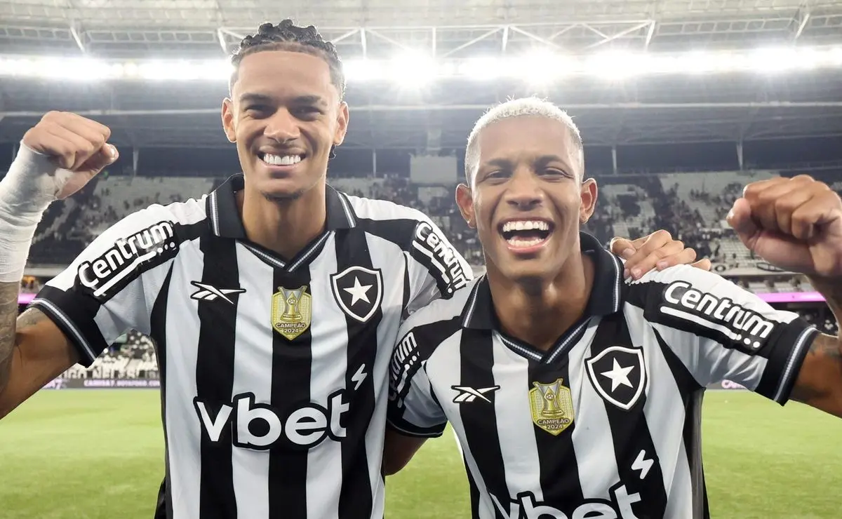 Newton elogia Danilo e torce por seu retorno ao Botafogo: "Vai ajudar muito a gente"