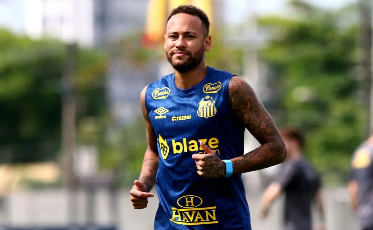 Neymar Dedica Folga a Treinos Físicos no CT Rei Pelé Neymar Dedica Folga a Treinos Físicos no CT Rei Pelé