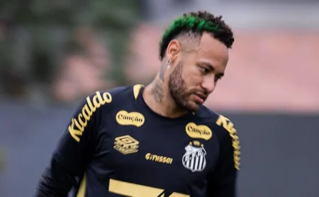 Neymar e Santos: Acordo verbal para renovação aponta para fechamento iminente do negócio Neymar e Santos: Acordo verbal para renovação aponta para fechamento iminente do negócio