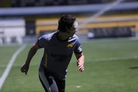 Nicolas Treina com Titulares e Retorna para Criciúma x Goiás