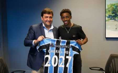 O Grêmio mantém Gabriel Mec distante da Ucrânia O Grêmio mantém Gabriel Mec distante da Ucrânia