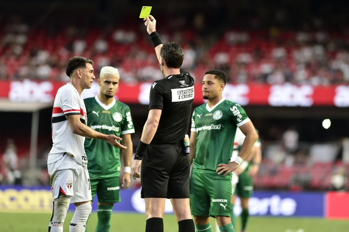 O caso São Paulo x Palmeiras: denúncia da procuradoria do STJD contra árbitros, diretores e Vitor Roque O caso São Paulo x Palmeiras: denúncia da procuradoria do STJD contra árbitros, diretores e Vitor Roque