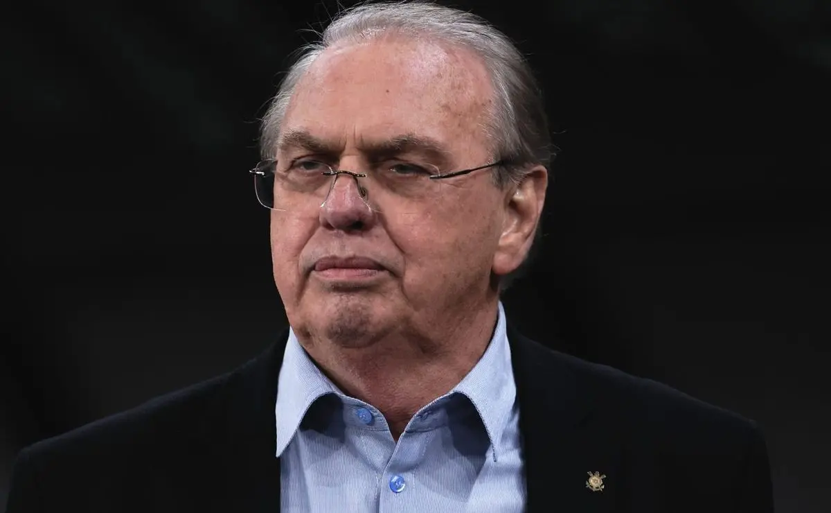 Osmar Stabile defende Fabinho Soldado e critica boatos de demissão no Corinthians Osmar Stabile defende Fabinho Soldado e critica boatos de demissão no Corinthians